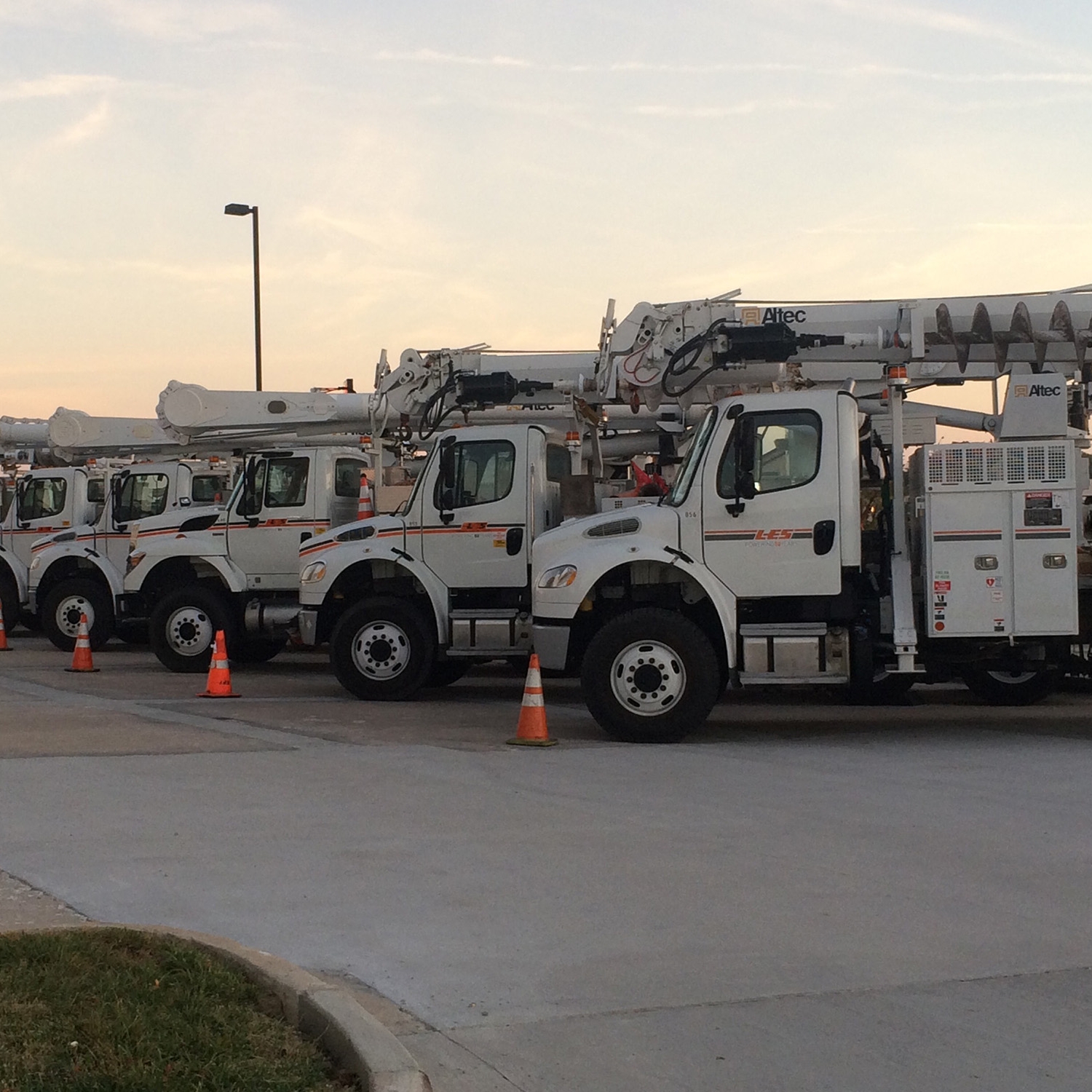 LES Mutual Aid - Trucks lined up